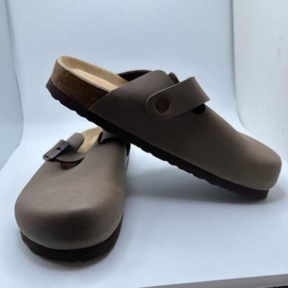 CUSHIONAIRE Women's Cork Footbed Clog with Genuine Leather Upper 6 BROWN - Picture 6 of 7